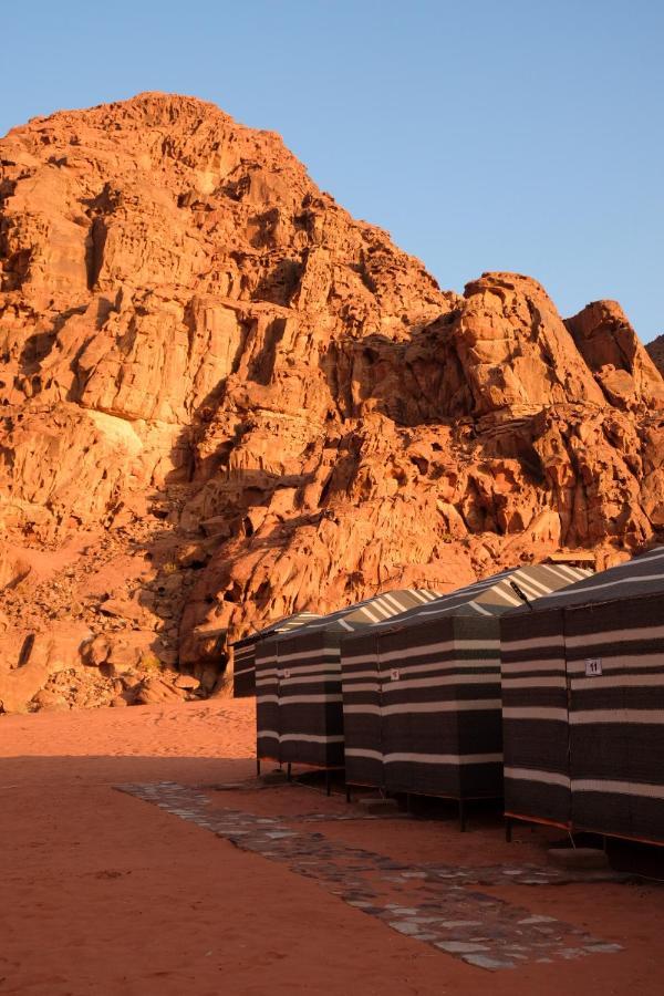 Wadi Rum Fig Tree Camp ภายนอก รูปภาพ